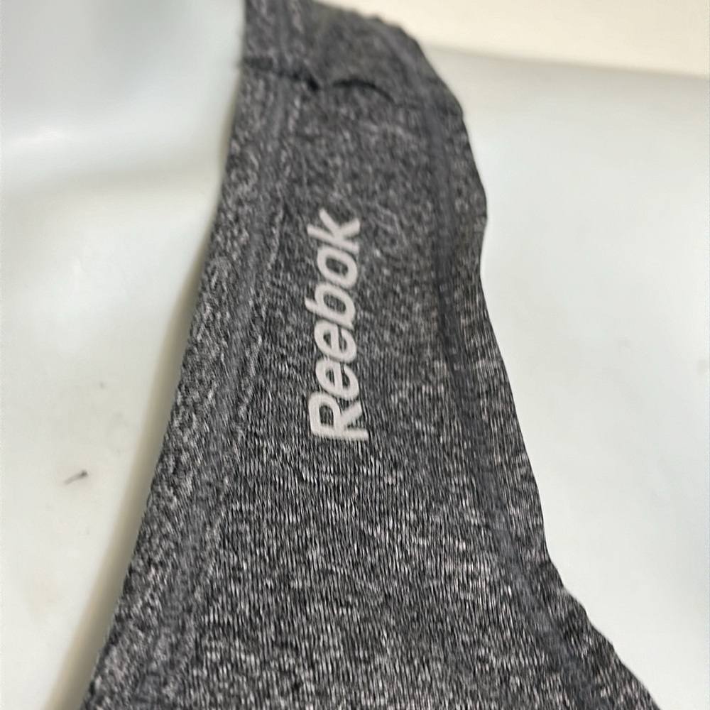 Reebok Top - Picture 4 of 6